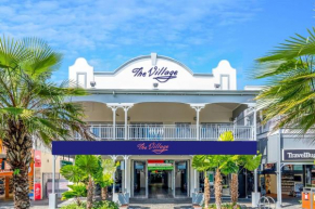 The Village Cairns, Cairns
